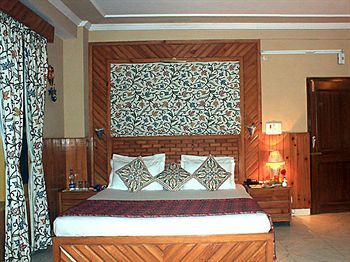 Una Comfort Nandini Hotel Dharamshala Esterno foto